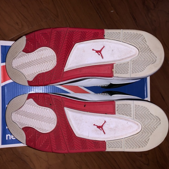 Air Jordan Retro 4 “Fire Red” - Picture 7 of 8
